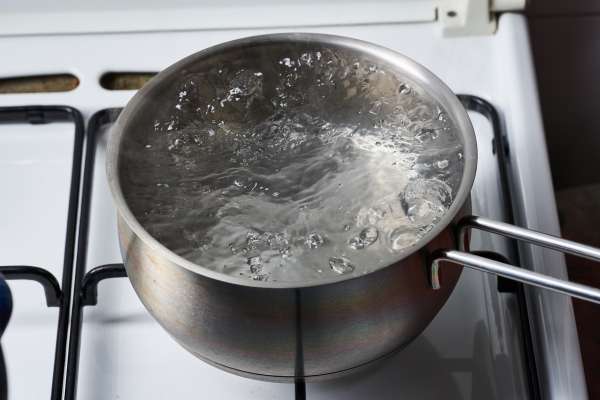 use boiling water to get rid of red ant colonies